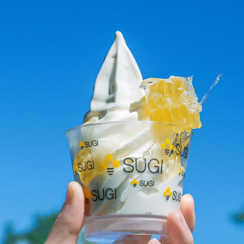 Manuka Honeycomb -&nbsp; Made in New Zealand (10.4cm x 10.4cm x 2.5cm) (340g)