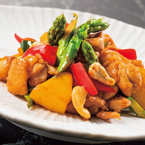 Chicken and summer vegetables stir-fried with oyster sauce
